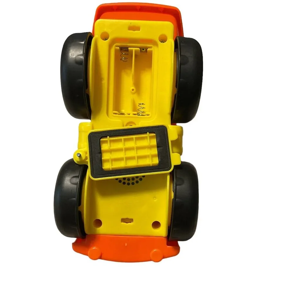 Fisher-Price Little People Dump Truck With Driver & Construction Worker Figure